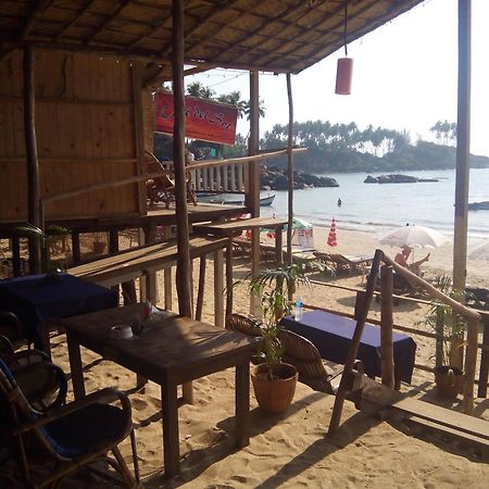 Cafe Del Mar Beach Bungalows Hotel Bãi biển Bãi biển Palolem Ngoại thất bức ảnh