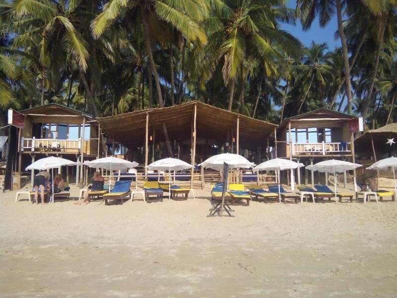 Cafe Del Mar Beach Bungalows Hotel Bãi biển Bãi biển Palolem Ngoại thất bức ảnh